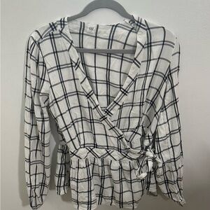 GAP Women's Black and White Plaid Wrap Top